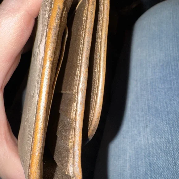 Coach Signature Canvas Wallet in Brown/Tan with Brass Buckle - Picture 4 of 14